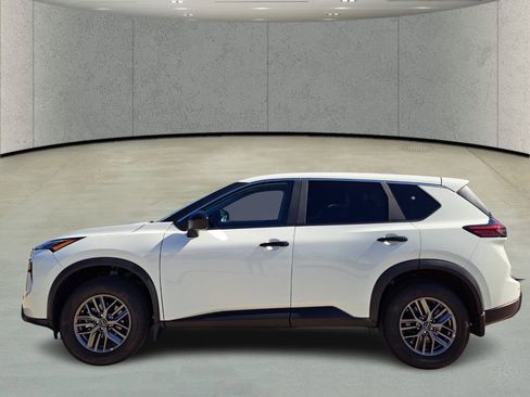 Certified 2026 Nissan Rogue S image 7