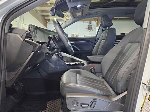 Certified 2025 Audi Q5 Premium image 23