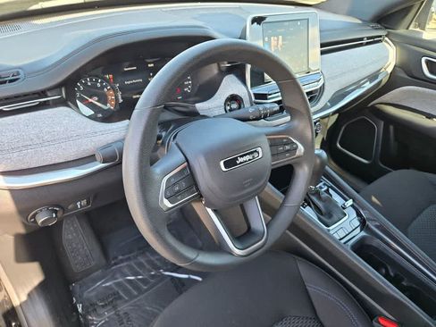 Used 2025 Jeep Compass Sport AWD/4WD image 10