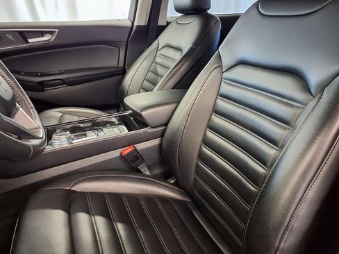 Used 2020 Ford Edge SEL w/ Convenience Package AWD/4WD image 3
