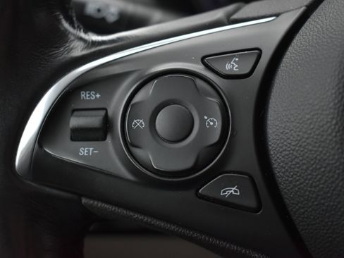 Used 2019 Buick Enclave Essence image 23