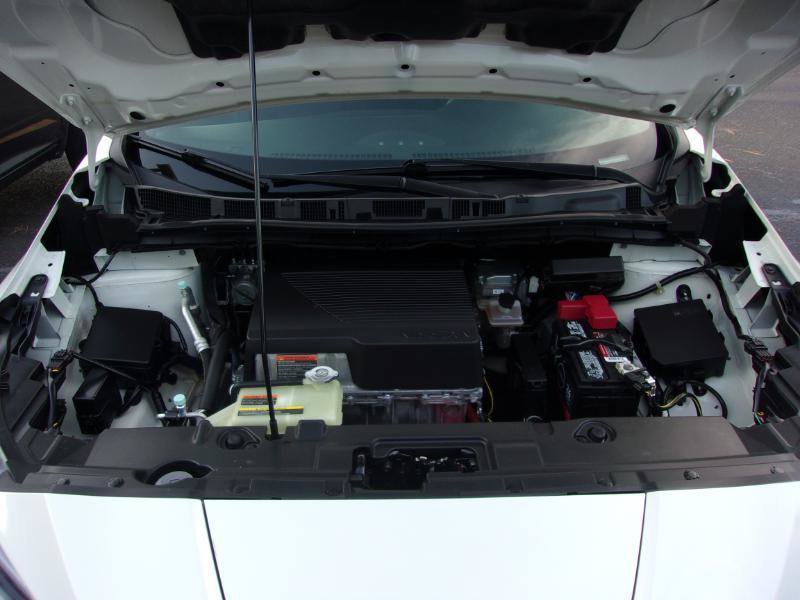 Used 2018 Nissan Leaf SV w/ SV Technology Package FWD image 27