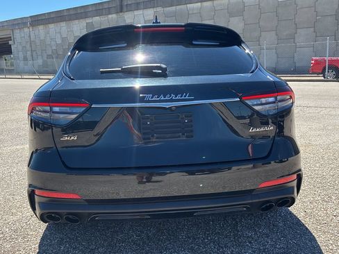 Used 2021 Maserati Levante S GranSport AWD/4WD image 8