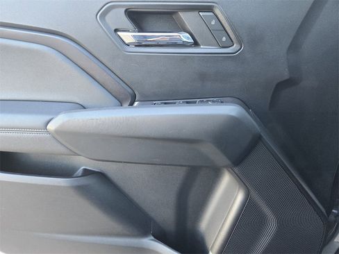 Used 2024 Chevrolet Colorado LT w/ LT Convenience Package II image 18