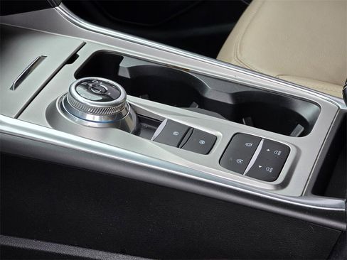 Used 2021 Ford Explorer XLT w/ Equipment Group 202A image 28