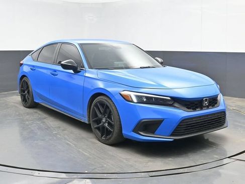 Used 2024 Honda Civic Sport image 2