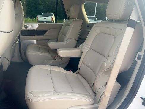 Used 2020 Lincoln Navigator Reserve w/ Equipment Group 208A Reserve AWD/4WD image 26