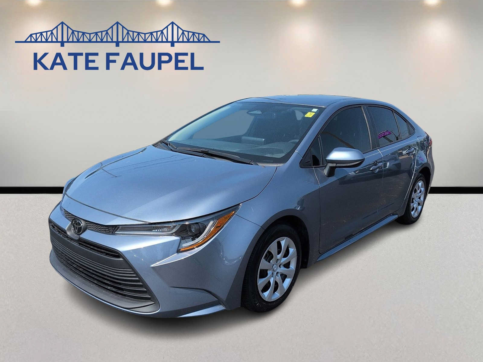 Used 2024 Toyota Corolla LE FWD image 3