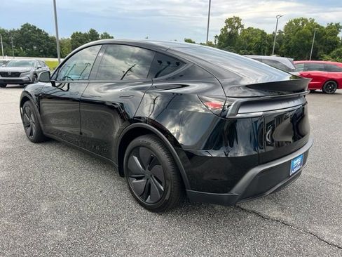 Used 2026 Tesla Model Y 2WD image 5