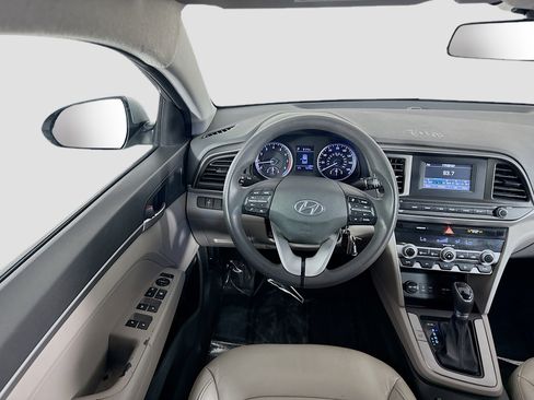 Used 2020 Hyundai Elantra SE w/ Cargo Package (C1) image 17