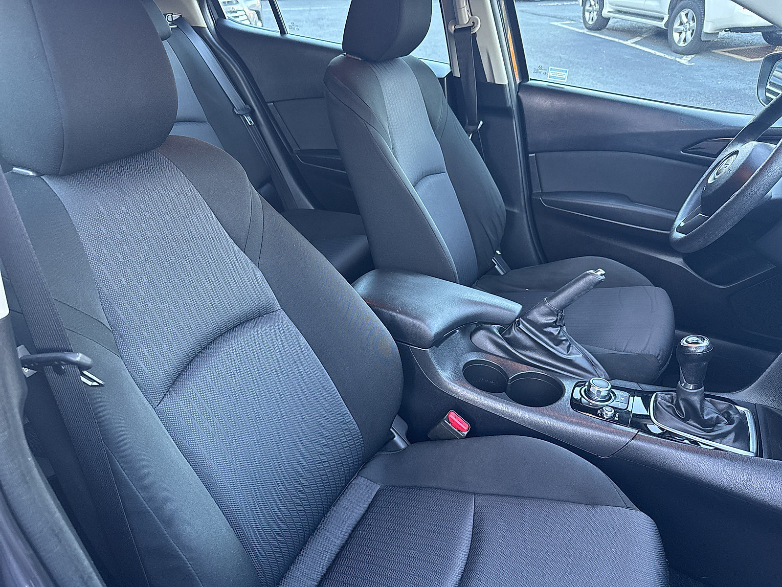 Used 2015 MAZDA MAZDA3 i Sport FWD image 34
