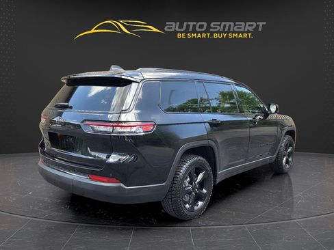 Used 2022 Jeep Grand Cherokee L Laredo AWD/4WD image 5