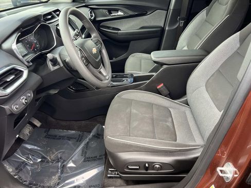 Used 2021 Chevrolet TrailBlazer LT w/ Convenience Package AWD/4WD image 14