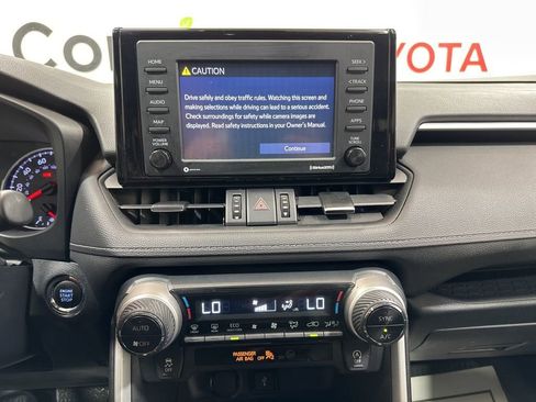 Used 2020 Toyota RAV4 XLE Premium image 29