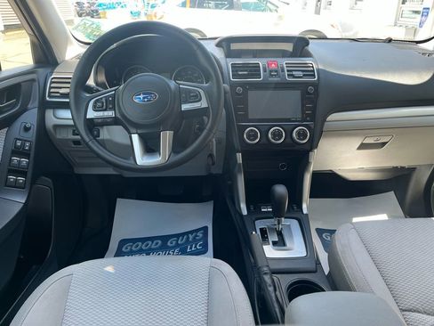 Used 2017 Subaru Forester 2.5i Premium w/ All-Weather Package AWD/4WD image 5