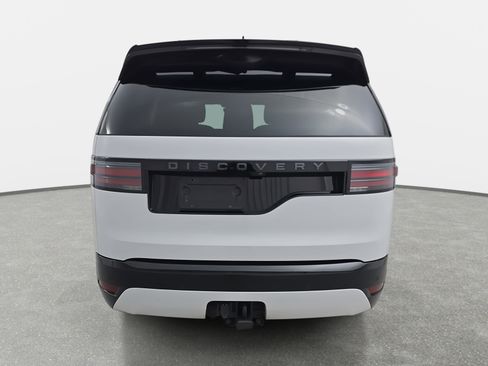 Used 2024 Land Rover Discovery Dynamic SE image 6