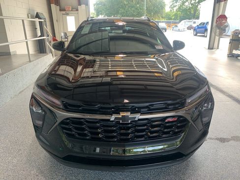 New 2026 Chevrolet Trax RS w/ Sunroof Package FWD image 2