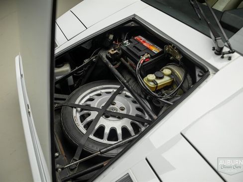 Used 1989 Lamborghini Countach Coupe RWD image 40