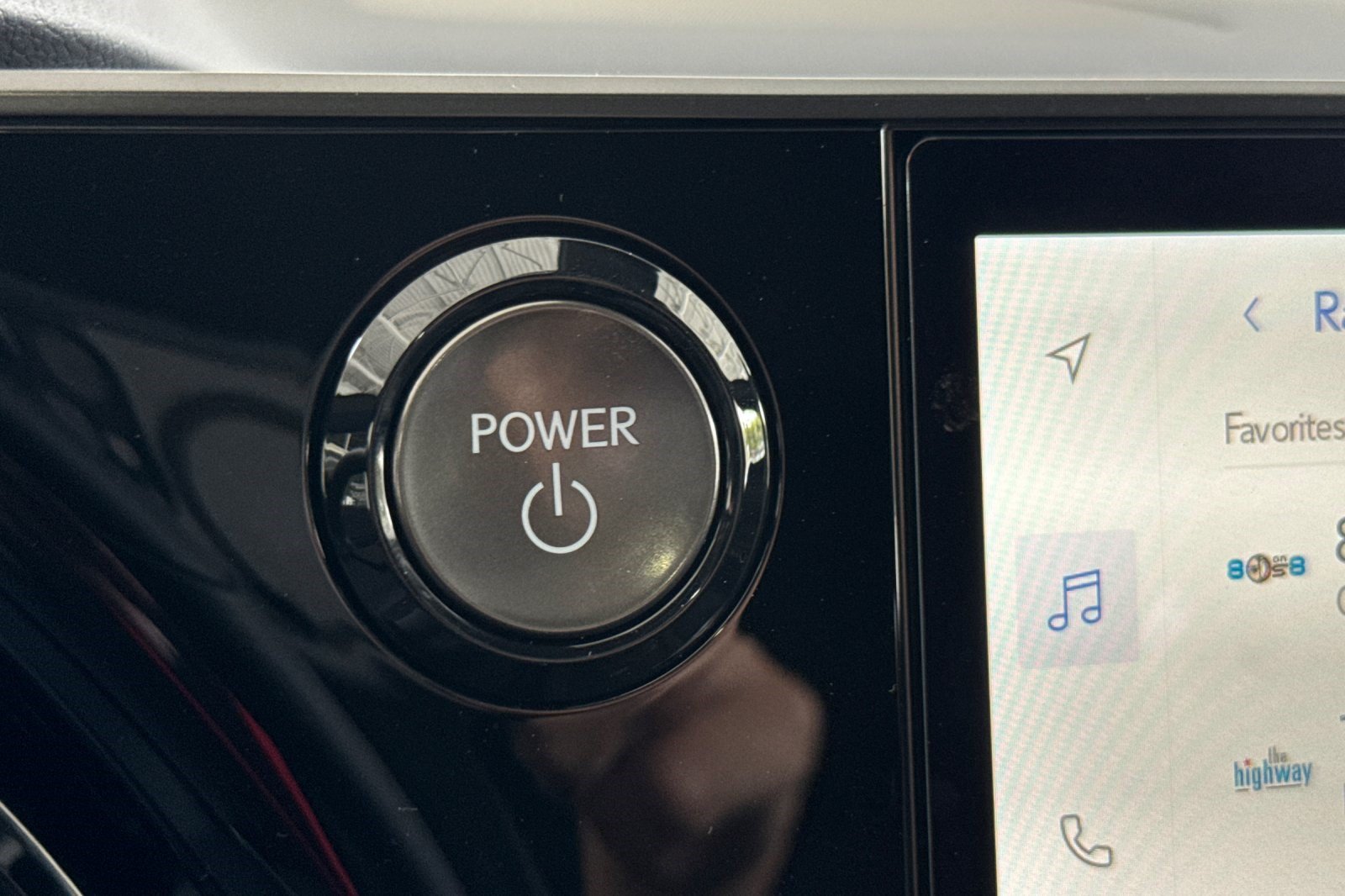 New 2026 Lexus RX 450h AWD image 18