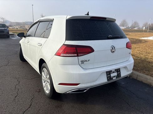 Used 2018 Volkswagen Golf SE image 11