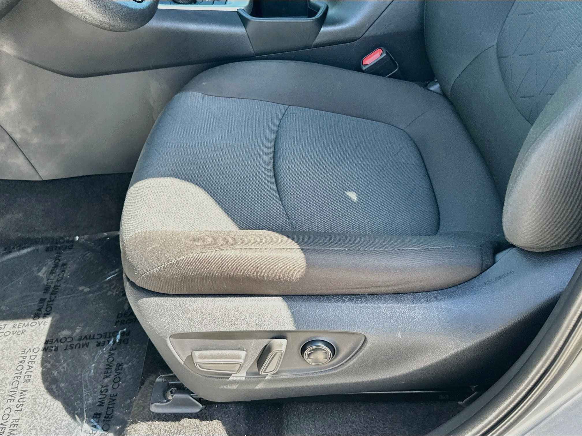 Used 2025 Toyota RAV4 XLE AWD/4WD image 16