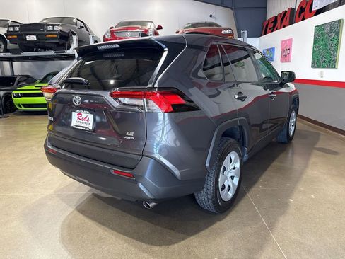Used 2021 Toyota RAV4 LE image 41