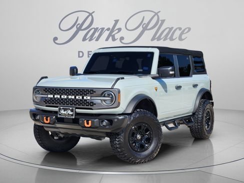 Used 2022 Ford Bronco Badlands AWD/4WD image 1