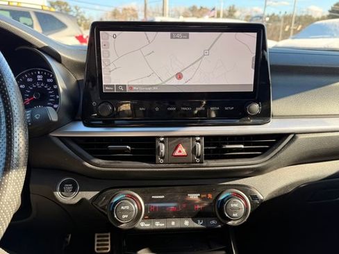 Used 2023 Kia Forte GT-Line w/ GT-Line Premium Package image 32