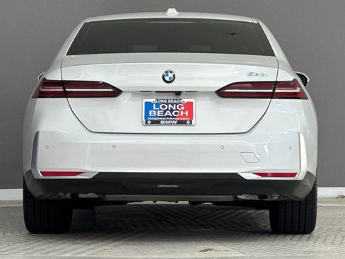 Certified 2024 BMW 530i w/ Convenience Package RWD image 10