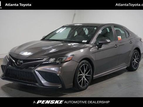 Certified 2023 Toyota Camry SE FWD image 1