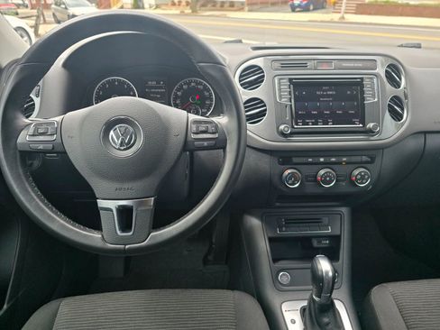 Used 2018 Volkswagen Tiguan Limited w/ Premium Package AWD/4WD image 14