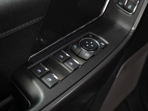 Used 2025 Ford F150 Lariat AWD/4WD image 23