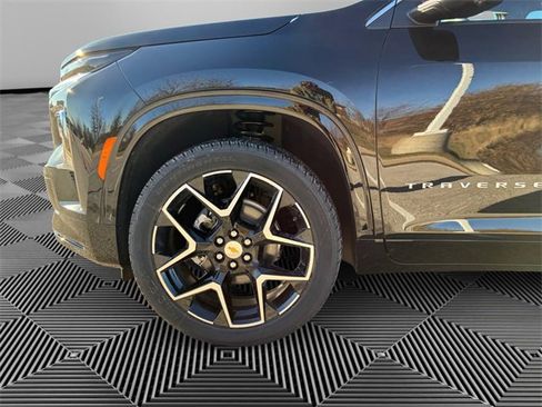 New 2026 Chevrolet Traverse High Country image 9