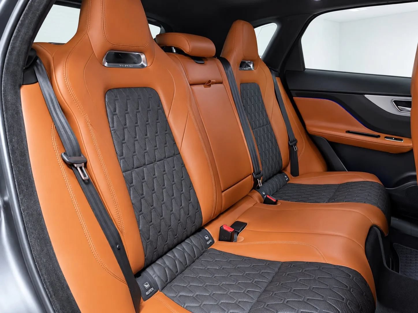 Used 2020 Jaguar F-PACE SVR AWD/4WD image 23