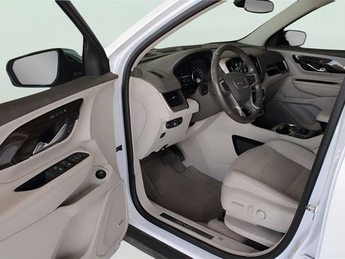 Used 2020 GMC Terrain Denali w/ Denali Premium Package FWD image 29