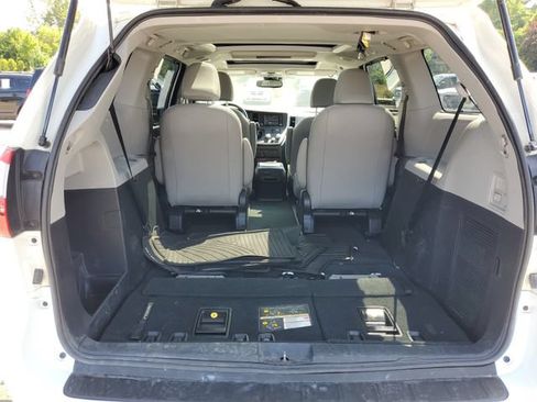 Used 2020 Toyota Sienna Limited Premium AWD/4WD image 7