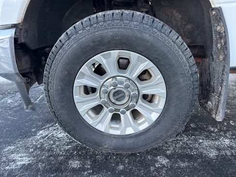 Used 2021 Ford F350 XLT w/ XLT Value Package image 9