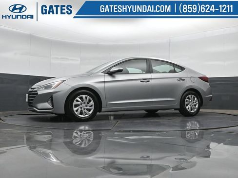 Used 2020 Hyundai Elantra SE FWD image 37
