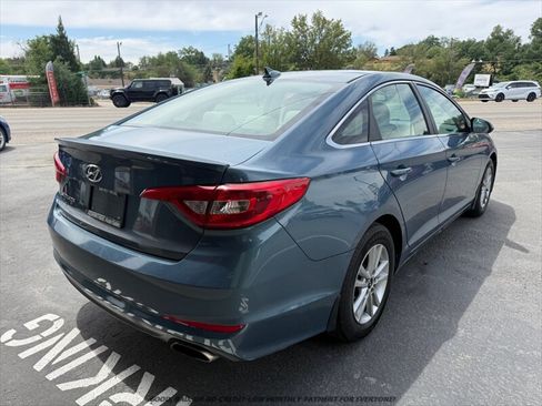 Used 2015 Hyundai Sonata SE w/ Winter Package FWD image 7