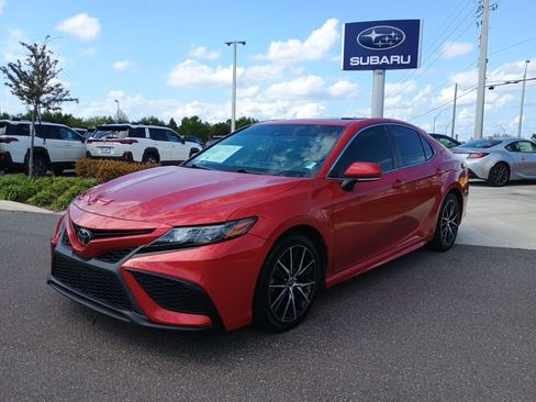 Used 2022 Toyota Camry SE w/ Convenience Package image 1