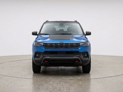 Used 2025 Jeep Compass Trailhawk image 2