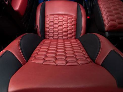 Used 2025 Jeep Gladiator Sport image 15