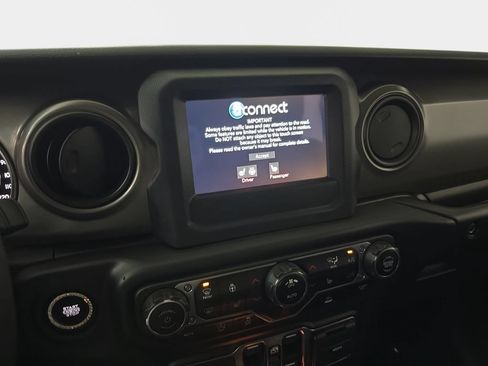 Used 2023 Jeep Wrangler Unlimited Sport AWD/4WD image 22