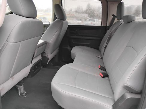 Used 2018 RAM 2500 Tradesman w/ Chrome Appearance Group image 6