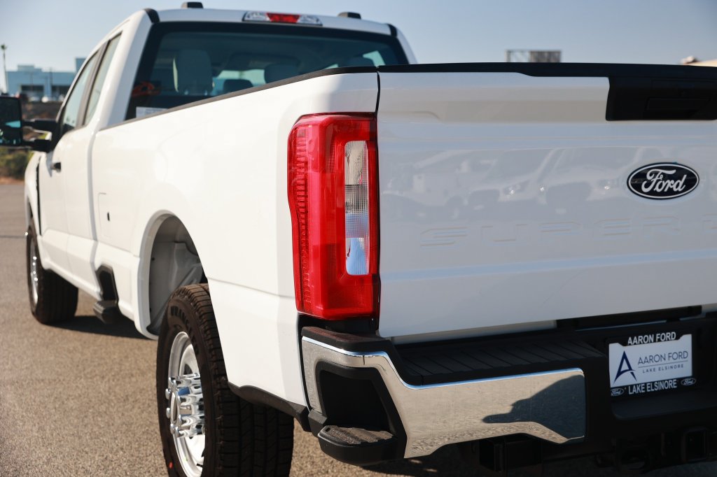 New 2027 Ford F350 XL w/ XL Chrome Package RWD image 16