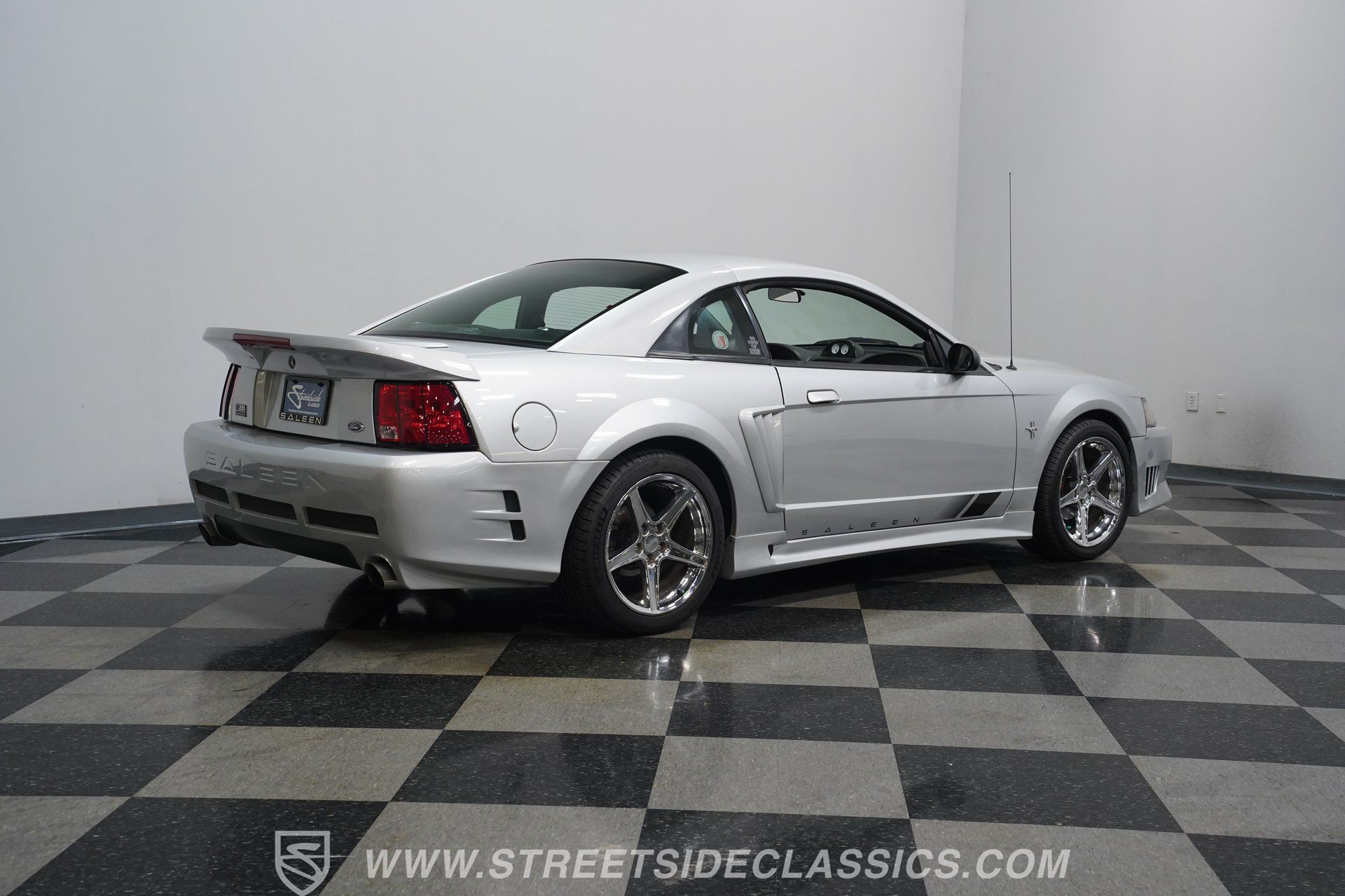 Used 2001 Ford Mustang GT RWD image 13