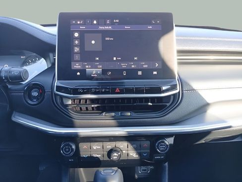 Used 2022 Jeep Compass Limited image 11