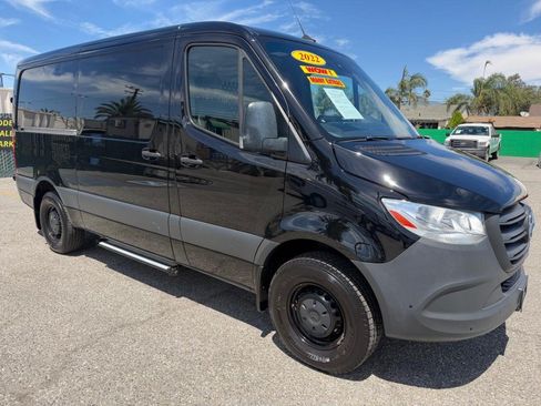 Used 2022 Mercedes-Benz Sprinter 2500 image 3