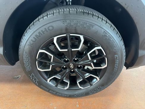 Certified 2024 Hyundai Santa Cruz SEL FWD image 10