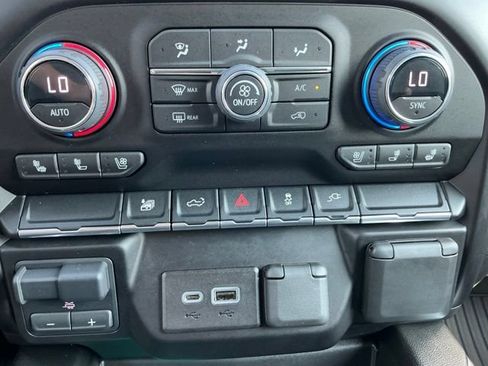 Used 2023 Chevrolet Silverado 3500 LTZ w/ LTZ Convenience Package AWD/4WD image 41